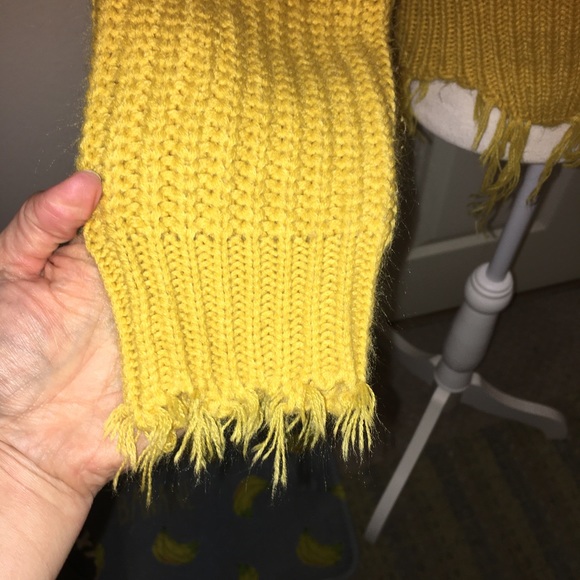 Main Strip Oversized V-Neck Sweater - Picture 5 of 9